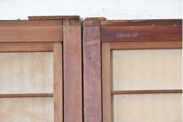 アンティーク建具　昭和初期　裏障子・裏ガラス付き　すっきりとした細身の桟が美しい格子戸2枚セット　(R-086766)