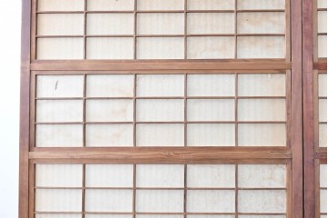 アンティーク建具　昭和初期　裏障子・裏ガラス付き　すっきりとした細身の桟が美しい格子戸2枚セット　(R-086766)