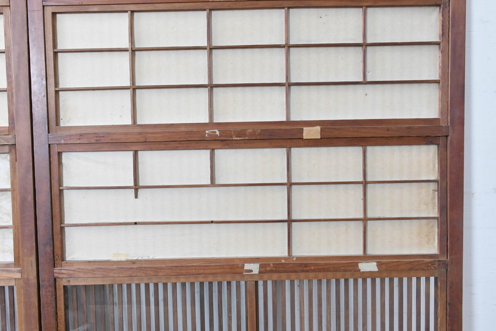 アンティーク建具　昭和初期　裏障子・裏ガラス付き　すっきりとした細身の桟が美しい格子戸2枚セット　(R-086766)