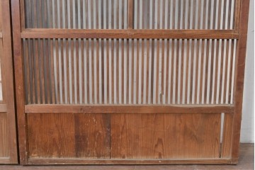 アンティーク建具　昭和初期　裏障子・裏ガラス付き　すっきりとした細身の桟が美しい格子戸2枚セット　(R-086766)
