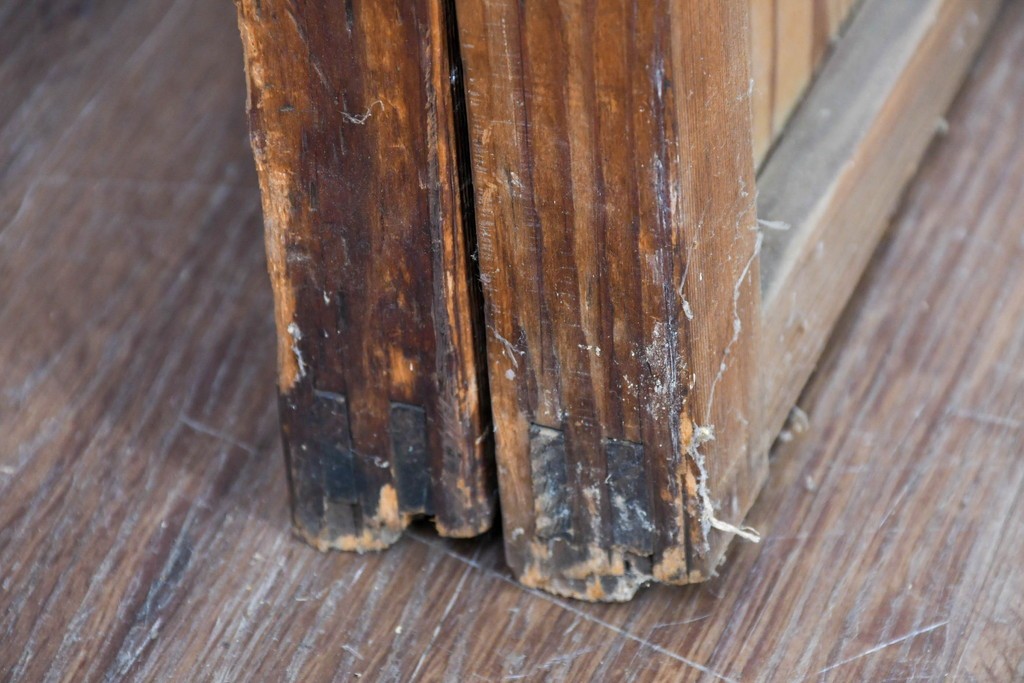 アンティーク建具　昭和初期　裏障子・裏ガラス付き　すっきりとした細身の桟が美しい格子戸2枚セット　(R-086766)