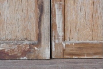 アンティーク建具　昭和初期から中期　彩光ガラス入りの木製引き戸2枚セット　(R-086767)