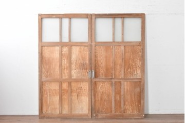 アンティーク建具　昭和初期から中期　彩光ガラス入りの木製引き戸2枚セット　(R-086767)