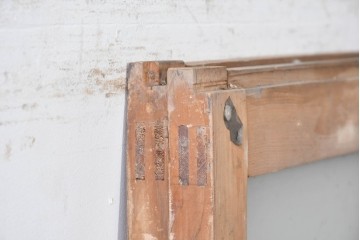 アンティーク建具　昭和初期から中期　彩光ガラス入りの木製引き戸2枚セット　(R-086767)