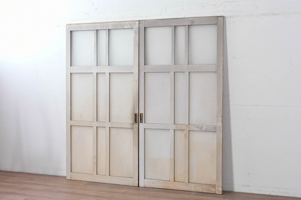 アンティーク建具　昭和初期から中期　ツートンカラー　彩光ガラス入りの引き戸2枚セット　(R-086768)