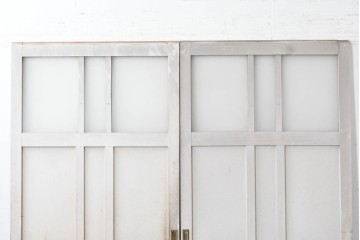 アンティーク建具　昭和初期から中期　ツートンカラー　彩光ガラス入りの引き戸2枚セット　(R-086768)