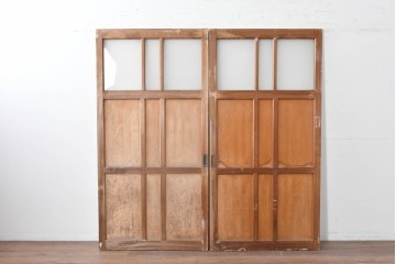 アンティーク建具　昭和初期から中期　ツートンカラー　彩光ガラス入りの引き戸2枚セット　(R-086768)