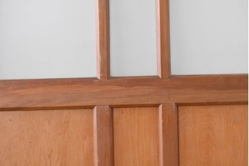 アンティーク建具　昭和初期から中期　ツートンカラー　彩光ガラス入りの引き戸2枚セット　(R-086768)