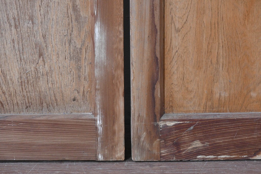 アンティーク建具　昭和初期から中期　ツートンカラー　彩光ガラス入りの引き戸2枚セット　(R-086768)