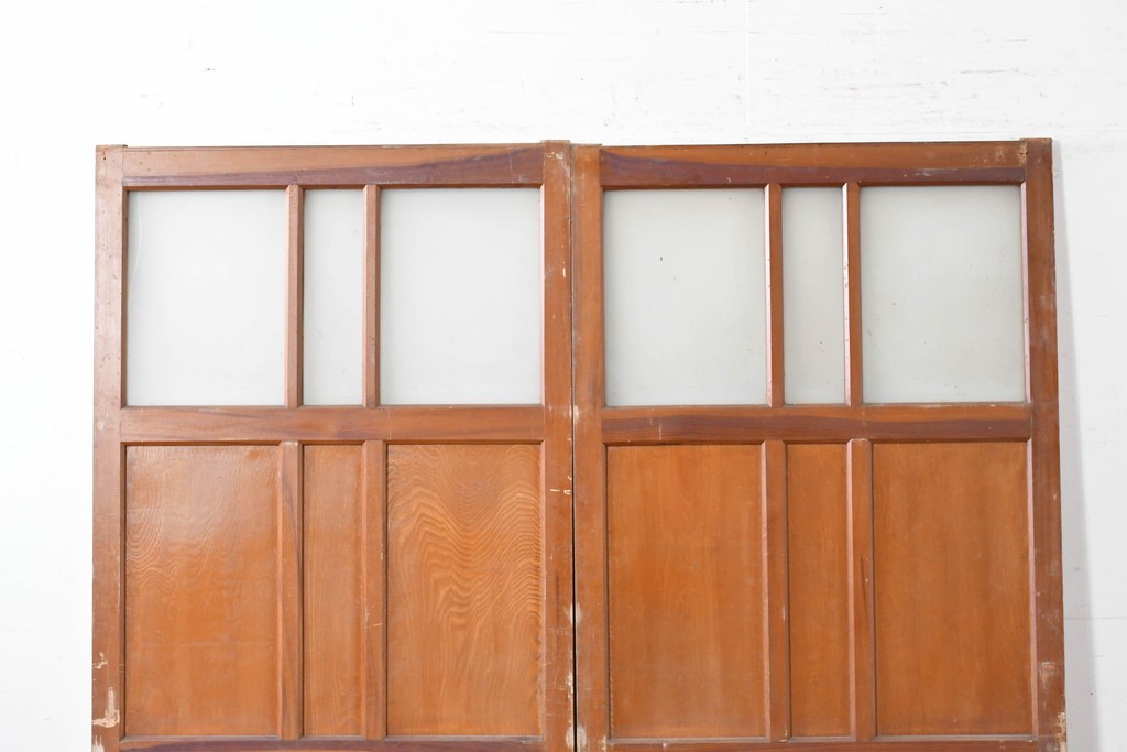 アンティーク建具　昭和初期から中期　彩光ガラス入りの木製引き戸2枚セット　(R-086769)
