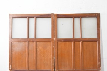 アンティーク建具　昭和初期から中期　彩光ガラス入りの木製引き戸2枚セット　(R-086769)