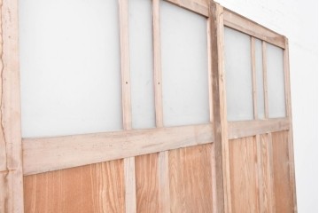 アンティーク建具　昭和初期から中期　彩光ガラス入りの木製引き戸2枚セット　(R-086769)