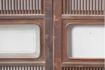 アンティーク建具　大正から昭和初期　腰板欅(ケヤキ)材　上手物!!　丸みのある縦桟のやわらかな表情が魅力の裏障子付き格子戸4枚セット　(R-086770)