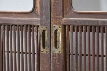 アンティーク建具　大正から昭和初期　腰板欅(ケヤキ)材　上手物!!　丸みのある縦桟のやわらかな表情が魅力の裏障子付き格子戸4枚セット　(R-086770)