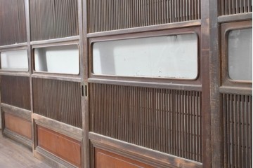 アンティーク建具　大正から昭和初期　腰板欅(ケヤキ)材　上手物!!　丸みのある縦桟のやわらかな表情が魅力の裏障子付き格子戸4枚セット　(R-086770)