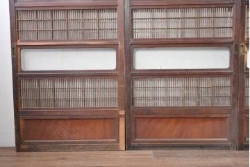 アンティーク建具　大正から昭和初期　腰板欅(ケヤキ)材　上手物!!　丸みのある縦桟のやわらかな表情が魅力の裏障子付き格子戸4枚セット　(R-086770)