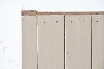 アンティーク建具　昭和初期　ペンキ仕上げがレトロな背の高い引き戸1枚　(R-086772)