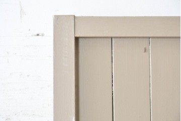アンティーク建具　昭和初期　ペンキ仕上げがレトロな背の高い引き戸1枚　(R-086772)