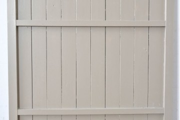 アンティーク建具　昭和初期　ペンキ仕上げがレトロな背の高い引き戸1枚　(R-086772)