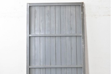 アンティーク建具　昭和初期　シャビーなペンキ仕上げの背の高い引き戸1枚　(R-086774)