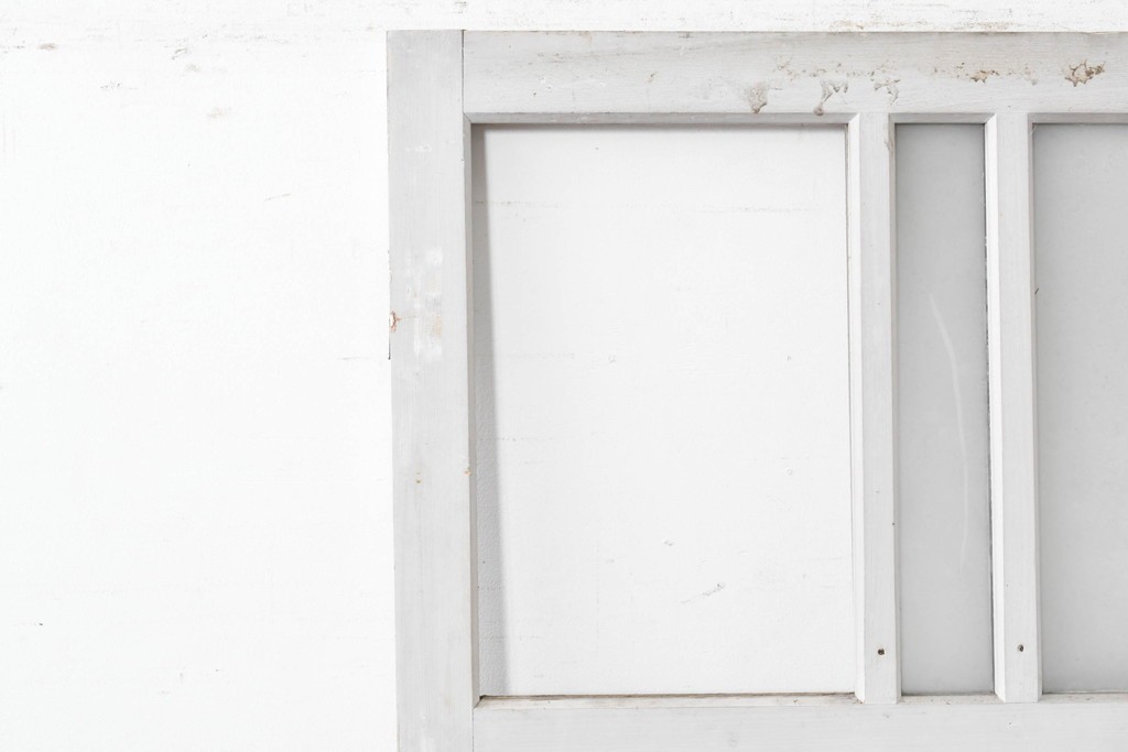 ヴィンテージ建具　昭和中期　シャビーなペンキ仕上げのガラス入りドア1枚　(R-086775)