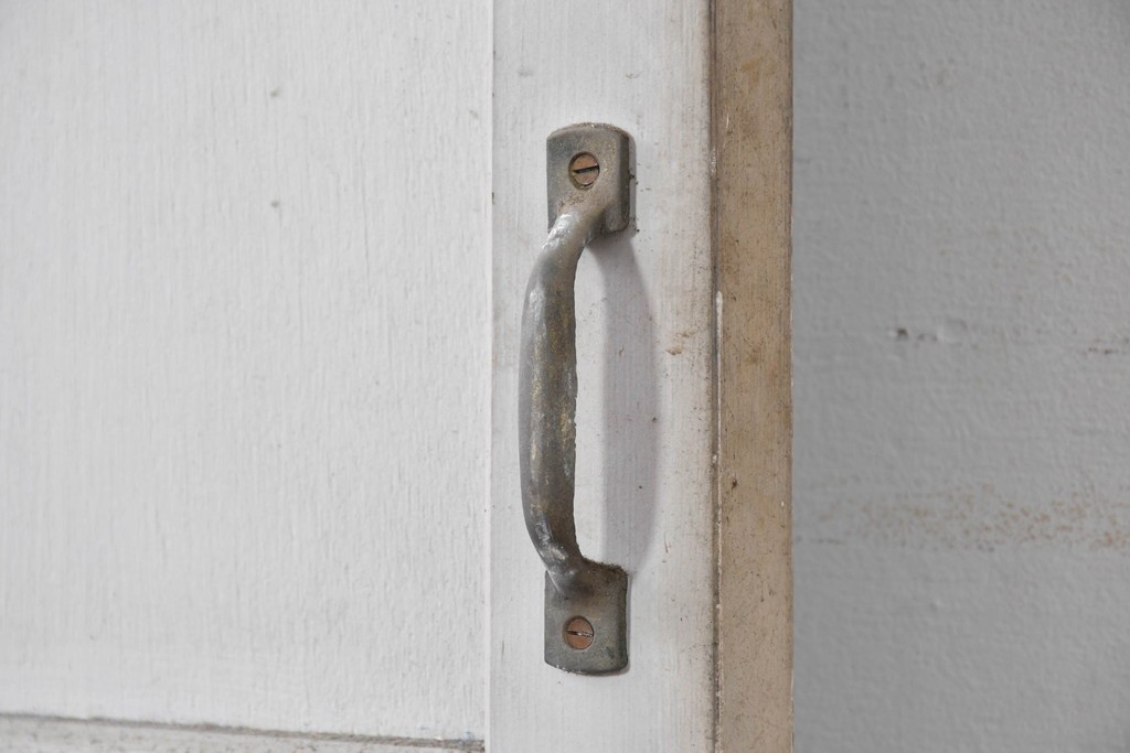 ヴィンテージ建具　昭和中期　シャビーなペンキ仕上げのガラス入りドア1枚　(R-086775)