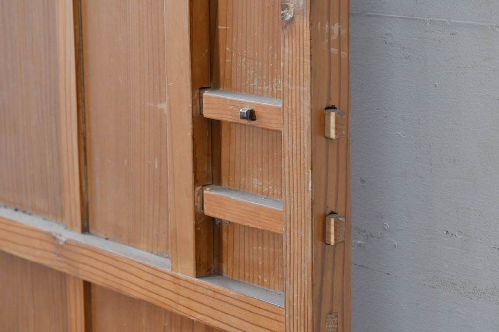 ヴィンテージ建具　昭和中期　すらりとした幅狭デザインの彩光窓付きドア1枚　(R-086777)