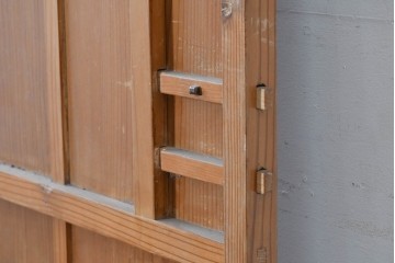 ヴィンテージ建具　昭和中期　すらりとした幅狭デザインの彩光窓付きドア1枚　(R-086777)