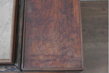 和製アンティーク　大正～昭和初期　総欅(ケヤキ)材　縁(黒柿材)　重厚な木味が魅力の長火鉢　(R-086778)