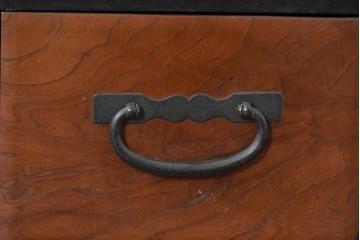 和製アンティーク　大正～昭和初期　総欅(ケヤキ)材　縁(黒柿材)　重厚な木味が魅力の長火鉢　(R-086778)