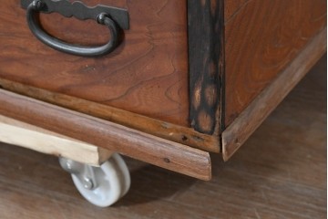 和製アンティーク　大正～昭和初期　総欅(ケヤキ)材　縁(黒柿材)　重厚な木味が魅力の長火鉢　(R-086778)