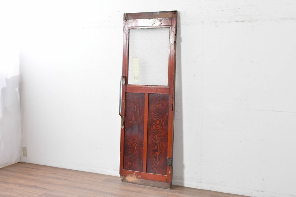 アンティーク建具　大正から昭和初期　レトロなガラス窓と味わい深い木目が目を引く細身のドア1枚　(R-086779)