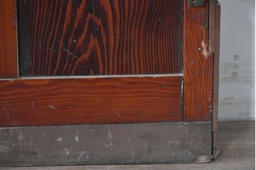 アンティーク建具　大正から昭和初期　レトロなガラス窓と味わい深い木目が目を引く細身のドア1枚　(R-086779)