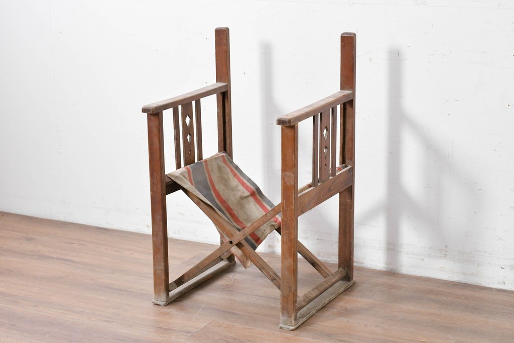 和製アンティーク　希少!!　欅(ケヤキ)材　山葉風　杢目の美しい欅材が使用された折り畳みチェア　(R-086780)