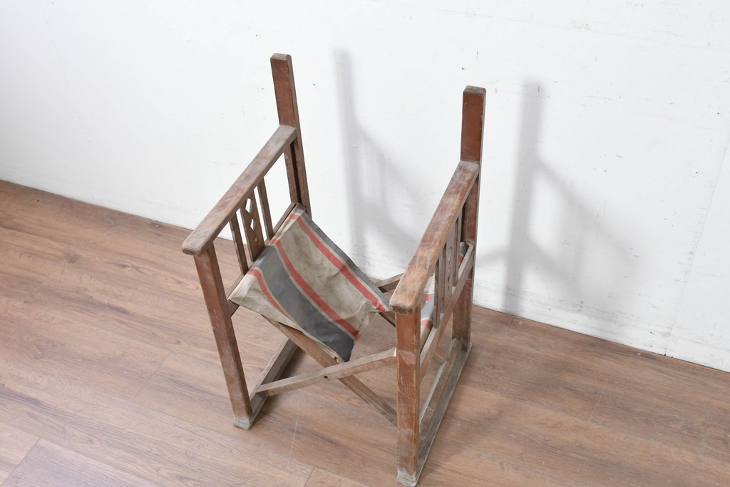 和製アンティーク　希少!!　欅(ケヤキ)材　山葉風　杢目の美しい欅材が使用された折り畳みチェア　(R-086780)