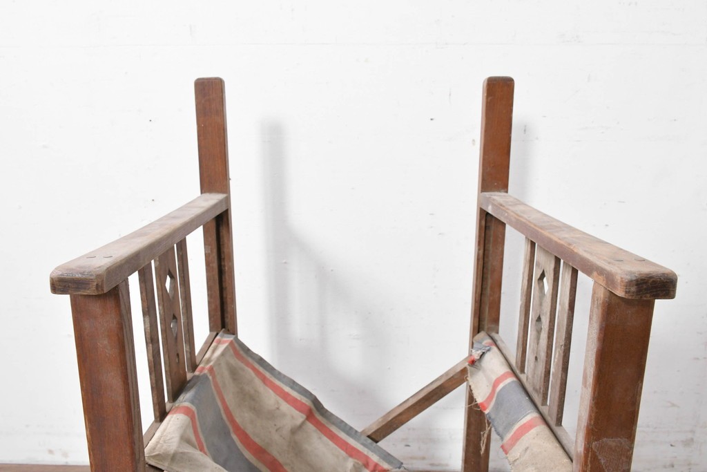 和製アンティーク　希少!!　欅(ケヤキ)材　山葉風　杢目の美しい欅材が使用された折り畳みチェア　(R-086780)