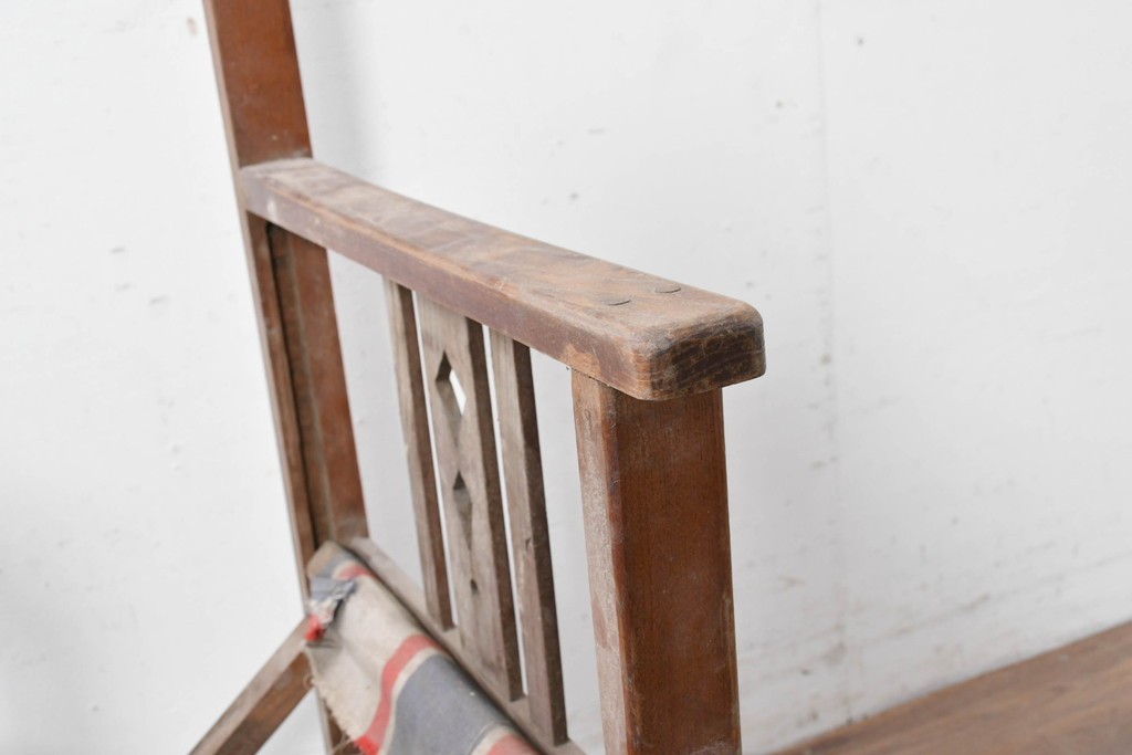 和製アンティーク　希少!!　欅(ケヤキ)材　山葉風　杢目の美しい欅材が使用された折り畳みチェア　(R-086780)