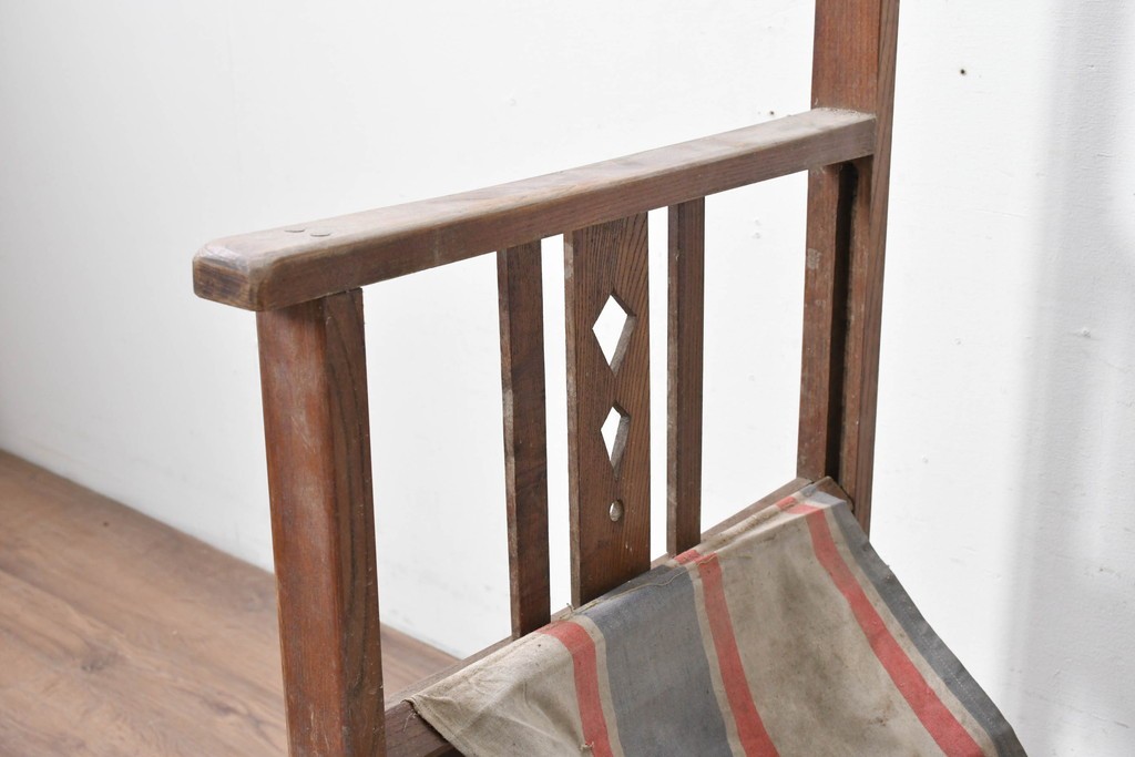 和製アンティーク　希少!!　欅(ケヤキ)材　山葉風　杢目の美しい欅材が使用された折り畳みチェア　(R-086780)