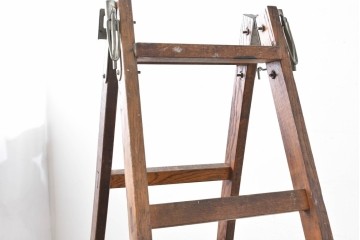 和製アンティーク　樫(カシ)材　レトロな雰囲気の木製脚立　(R-086781)