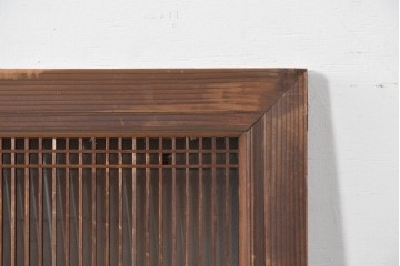 アンティーク建具　昭和初期　繊細な縦格子が美しい落ち着いた木味の筬欄間2枚セット　(R-086783)