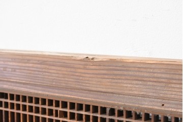 アンティーク建具　昭和初期　繊細な縦格子が美しい落ち着いた木味の筬欄間2枚セット　(R-086783)