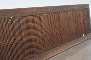 アンティーク建具　昭和初期　繊細な縦格子が美しい落ち着いた木味の筬欄間2枚セット　(R-086783)
