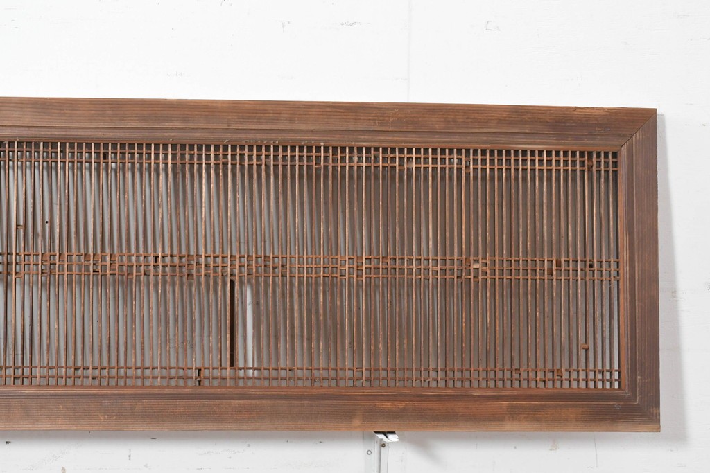 アンティーク建具　昭和初期　繊細な縦格子が美しい落ち着いた木味の筬欄間2枚セット　(R-086783)