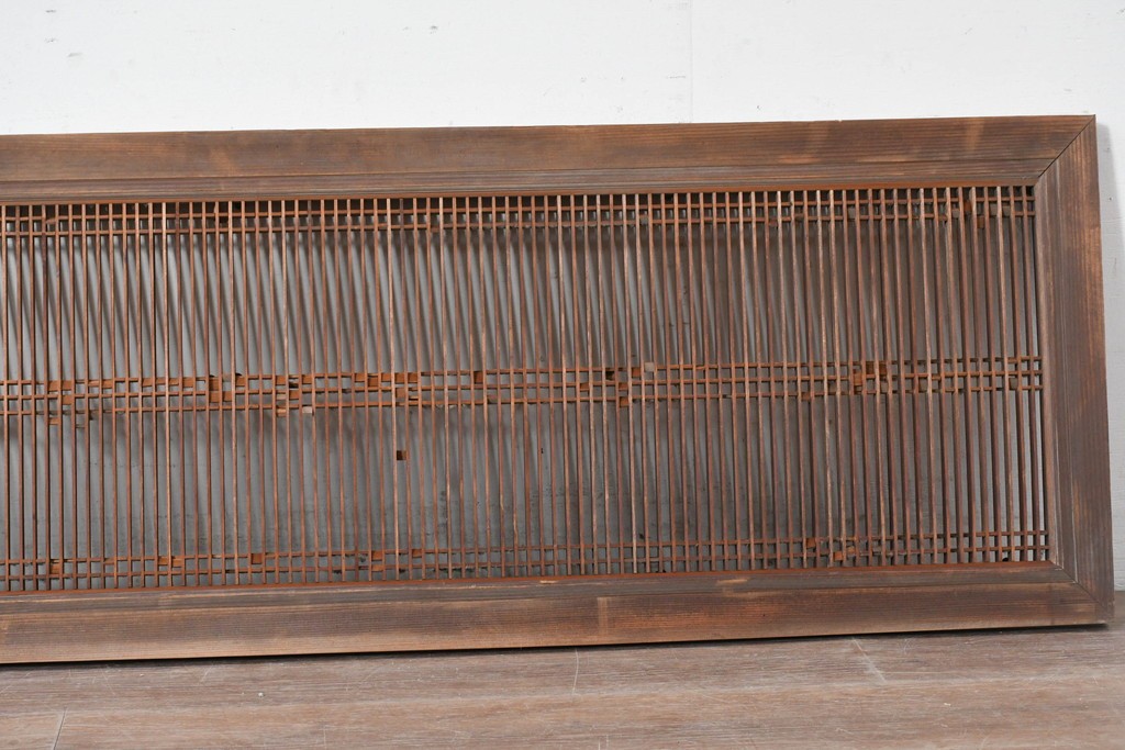 アンティーク建具　昭和初期　繊細な縦格子が美しい落ち着いた木味の筬欄間2枚セット　(R-086783)