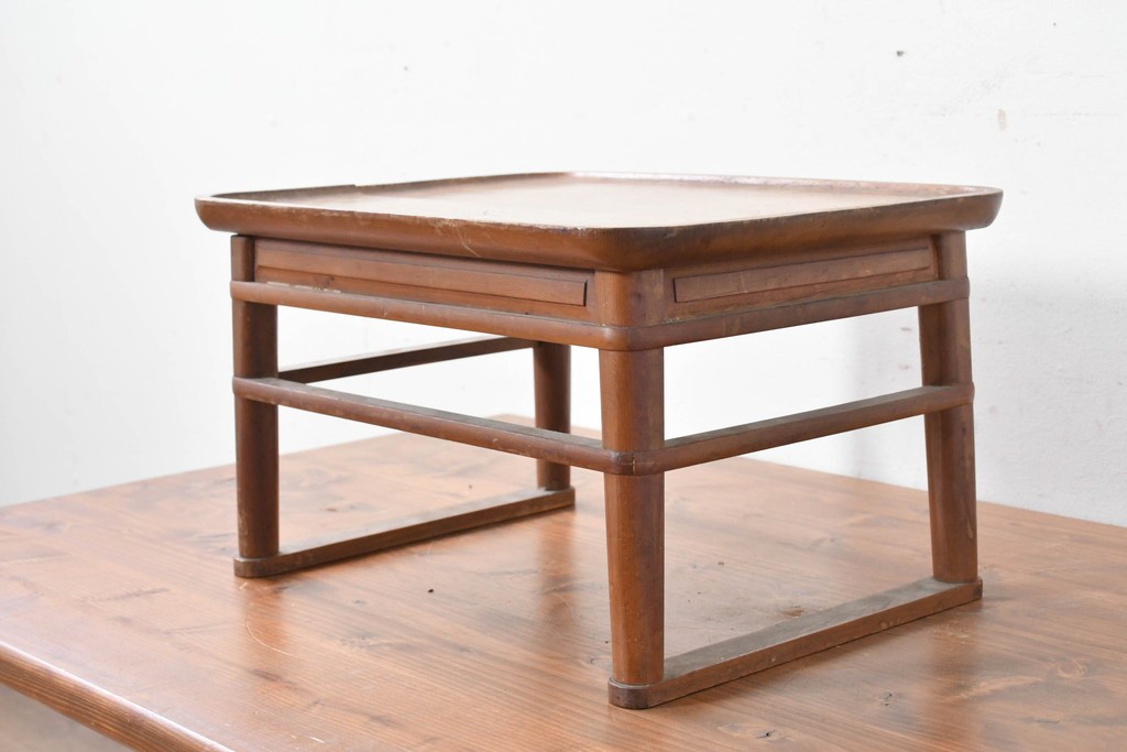 李朝　時代物　縁立ちの天板が使いやすい角膳　(R-086785)