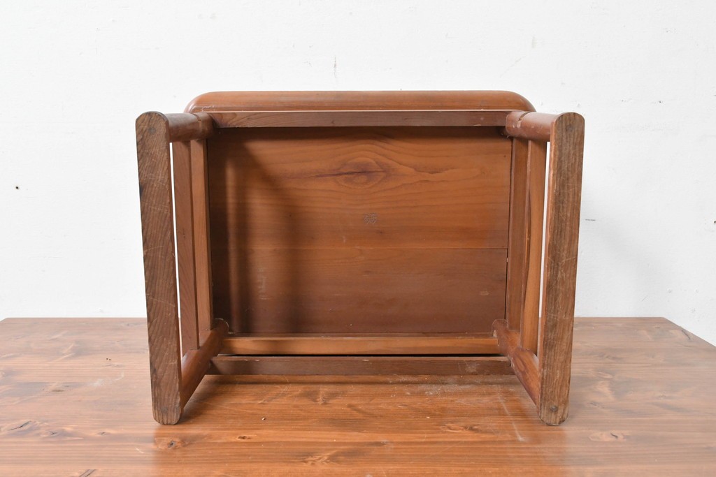 李朝　時代物　縁立ちの天板が使いやすい角膳　(R-086785)