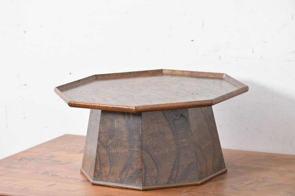 和製ヴィンテージ　総欅材　杢目豊かな天板が目を引く脚付き八角膳　(R-086786)