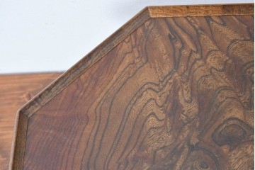 和製ヴィンテージ　総欅材　杢目豊かな天板が目を引く脚付き八角膳　(R-086786)