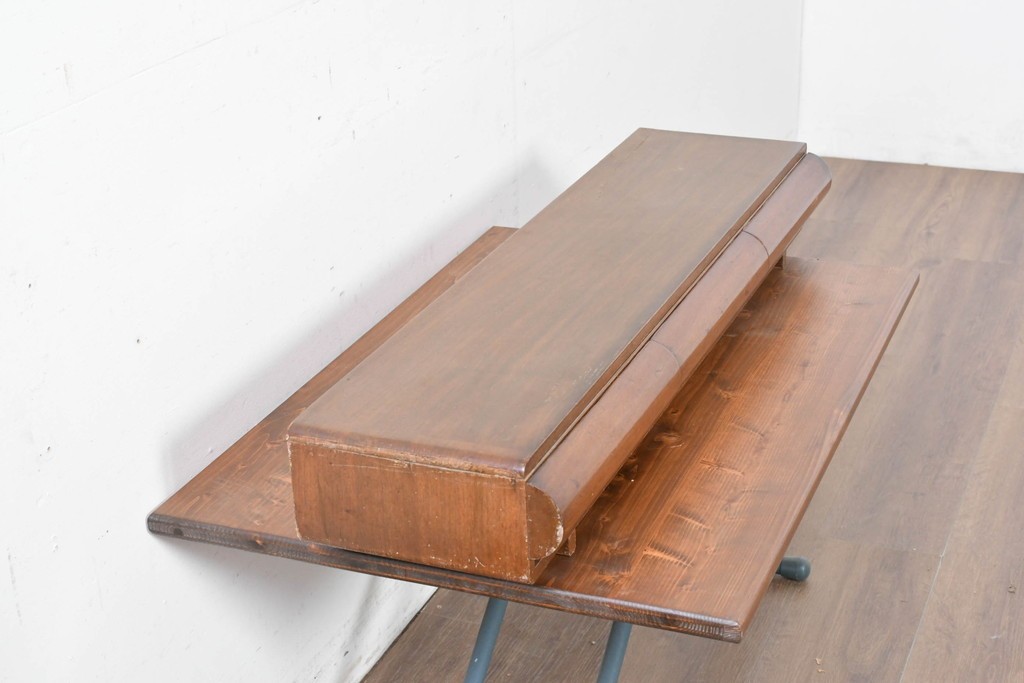 和製ヴィンテージ　ミッドセンチュリー　丸みのある前板が特徴的な横長小引き出し　(R-086787)