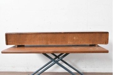 和製ヴィンテージ　ミッドセンチュリー　丸みのある前板が特徴的な横長小引き出し　(R-086787)